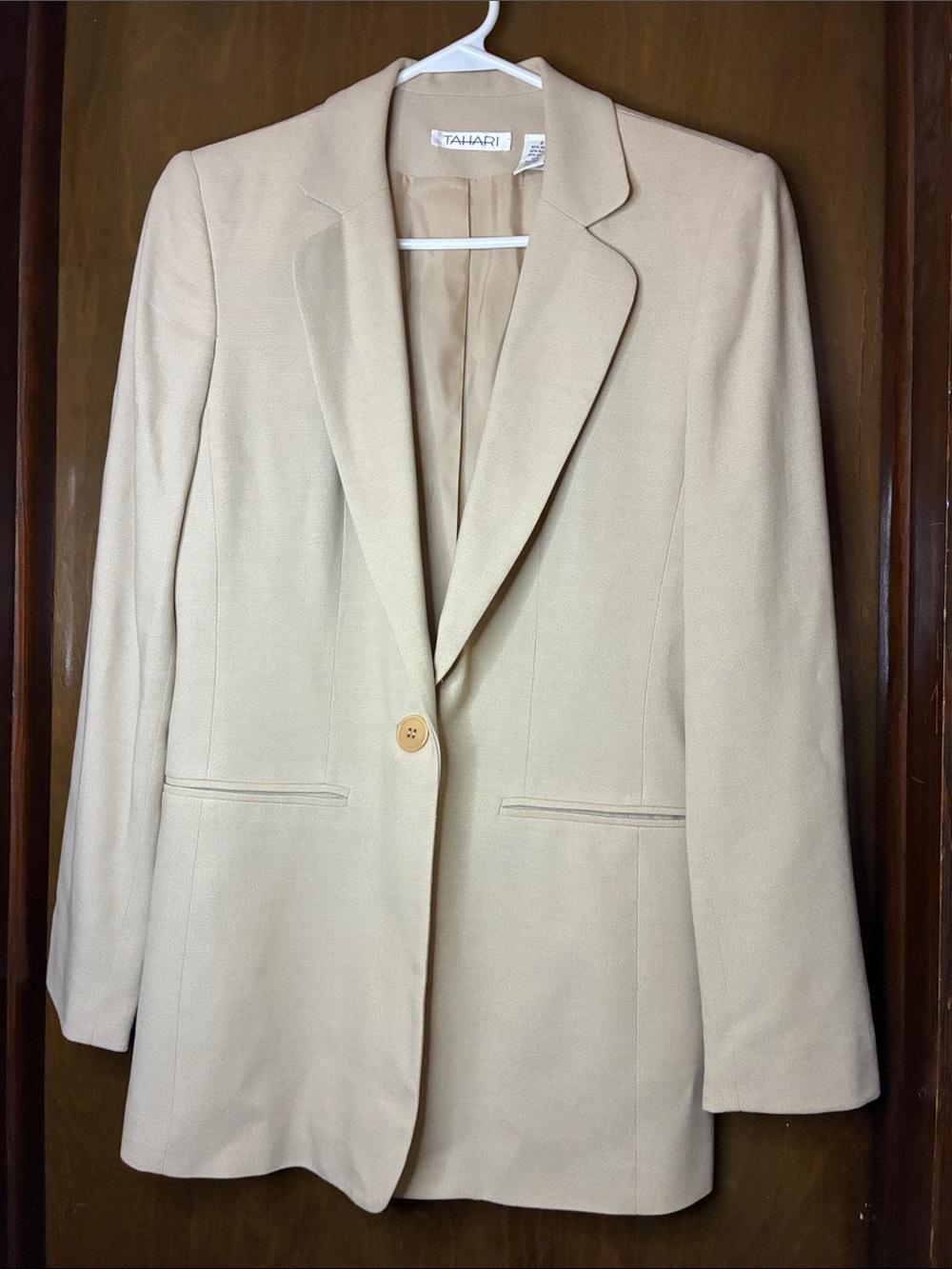 Tahari Cream Single-Button Women's Blazer - Notch Lapel